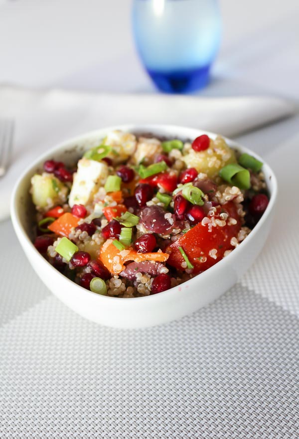 Quinoa Pomegranate Bowl with Greek Vinaigrette. Find this recipe and more ideas at Spoonabilities