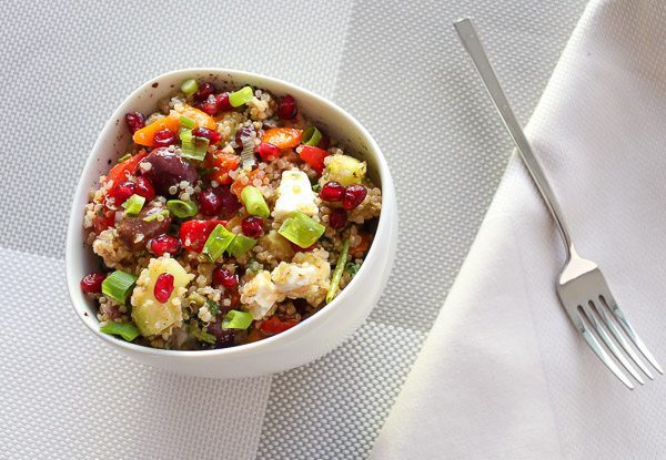 Quinoa Pomegranate Bowl with Greek Vinaigrette. Find this recipe and more ideas at Spoonabilities