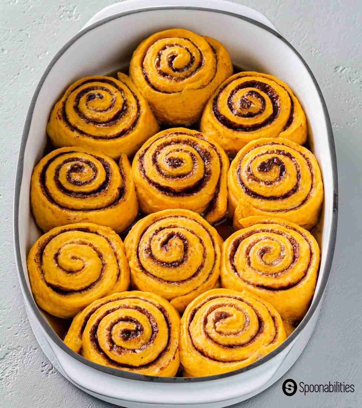 baked cinnamon rolls without cream cheese icing on top